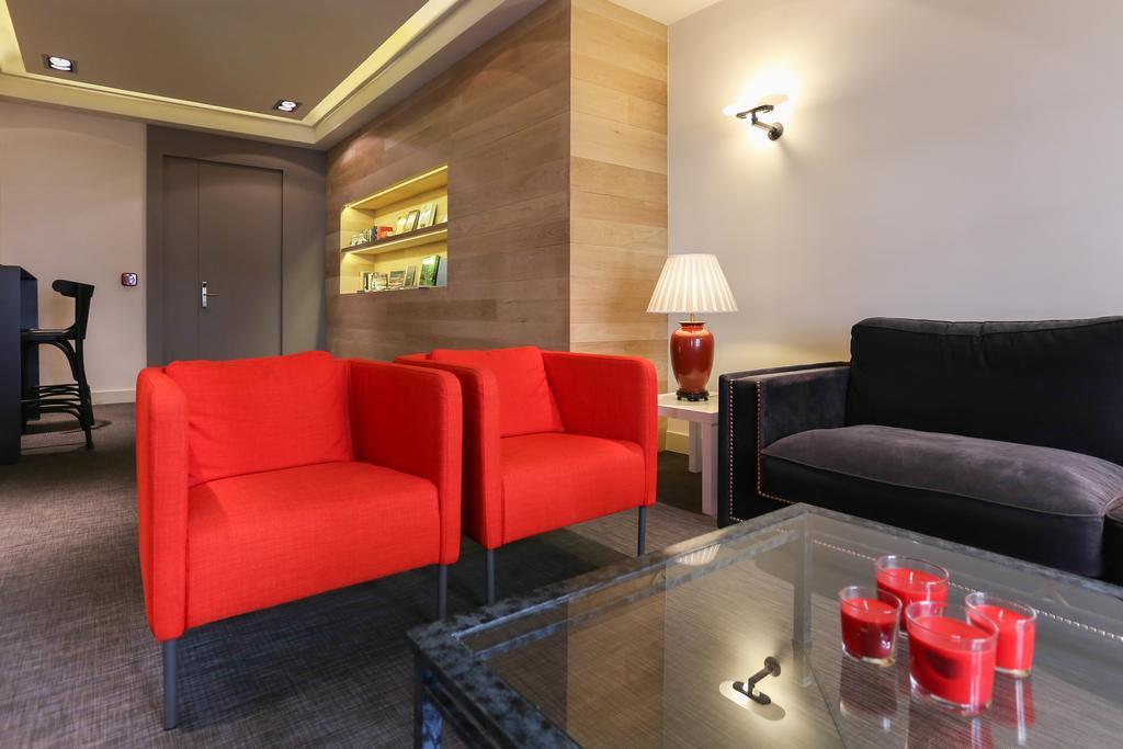 Habitus Hotel Leyre Pamplona Bagian luar foto