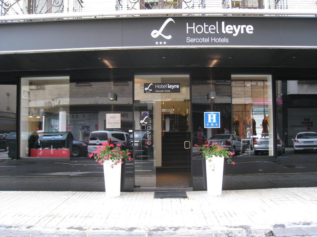 Habitus Hotel Leyre Pamplona Bagian luar foto