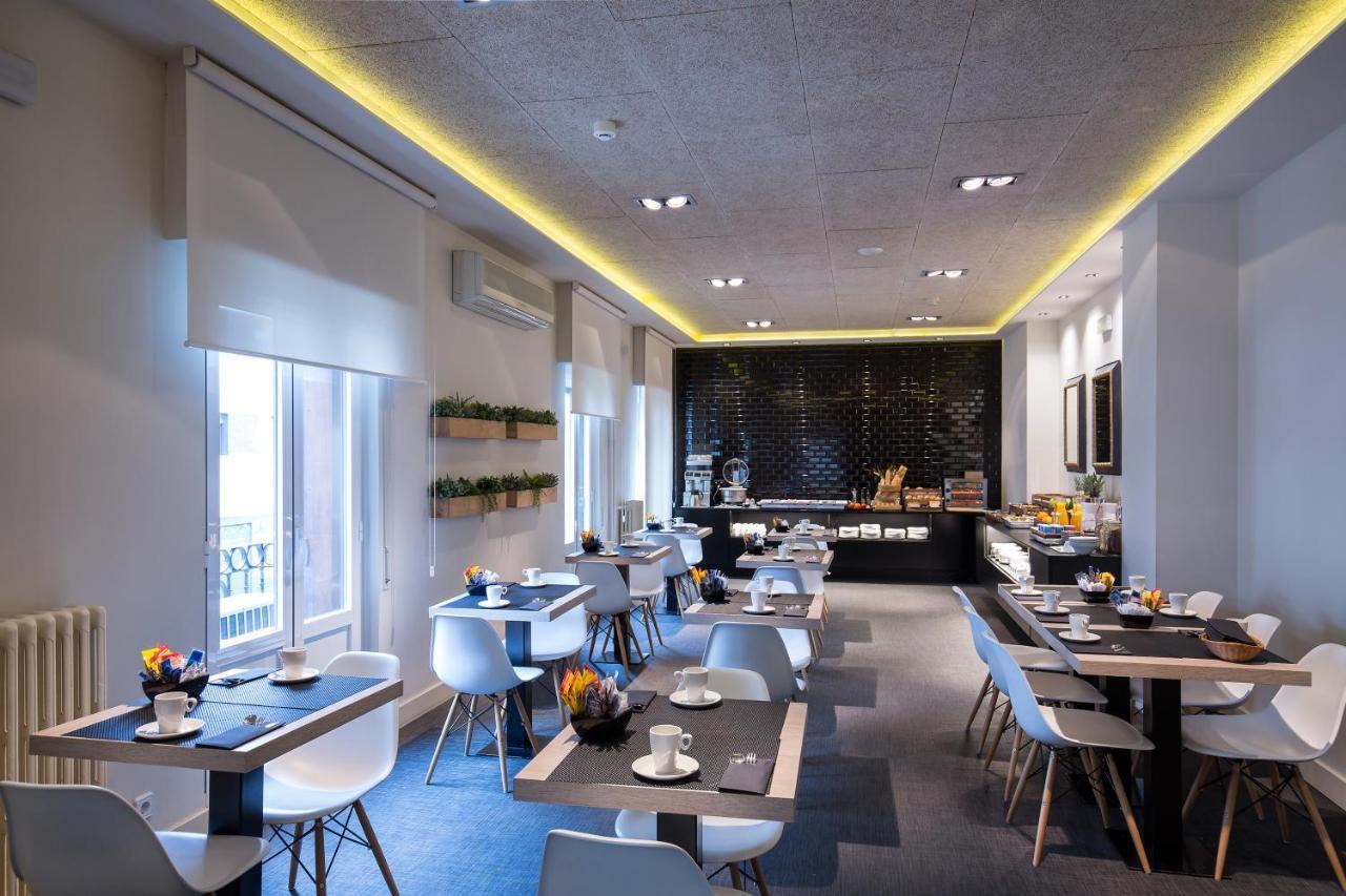 Habitus Hotel Leyre Pamplona Bagian luar foto